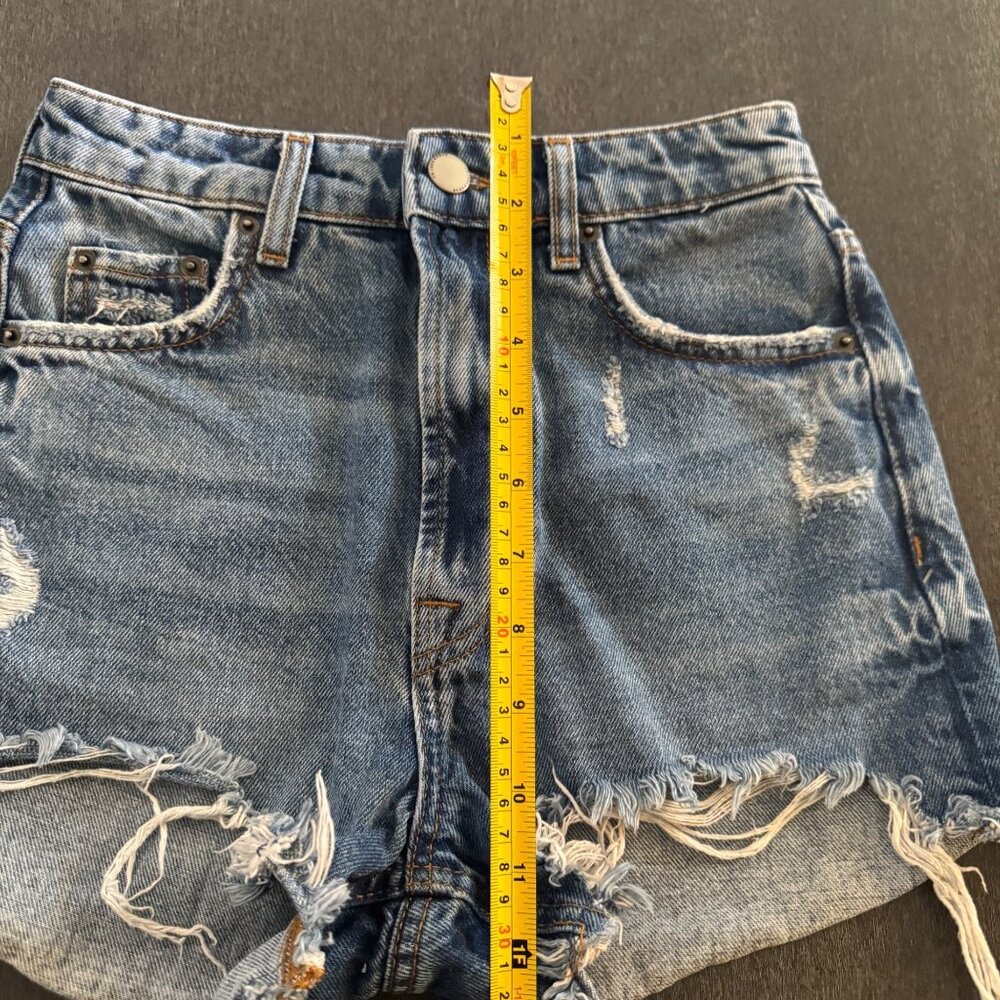 Zara Womens Distressed Blue Cut Off Shorts, Size 0 - Picture 10 of 10